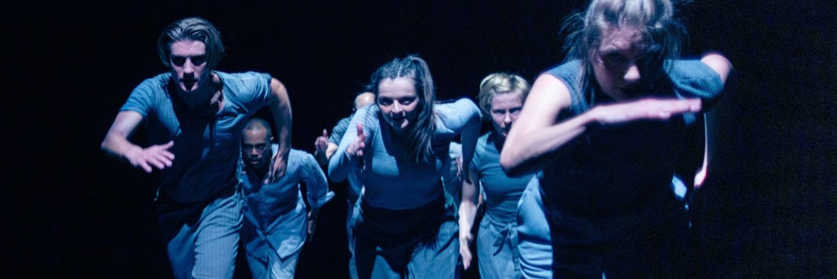 "Caboom" - Sebastian Weber Dance Company The photo shows a dance scene from the production "Caboom".