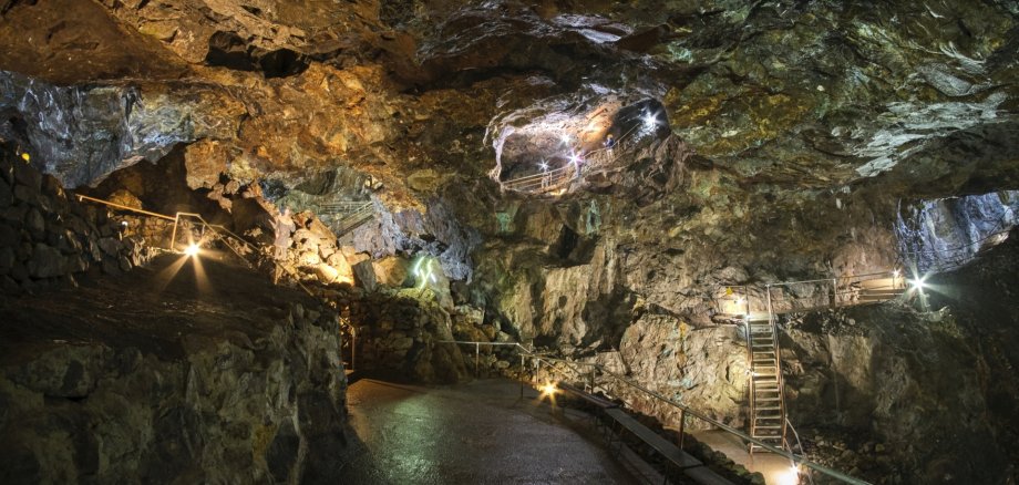 The photo shows the visitor gallery of the copper mine.