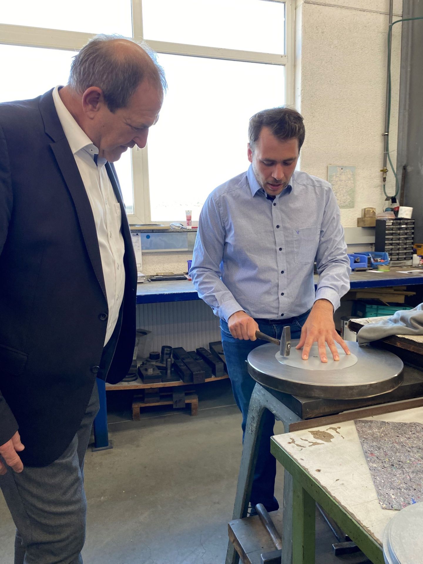 Lord Mayor Frank Frühauf with Bert Persch during a company visit to Persch.