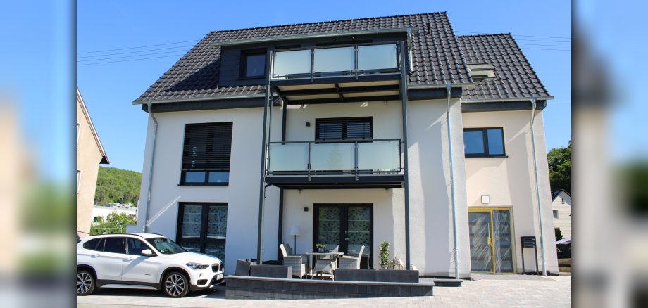 This building in the Weierbach district was awarded first prize in the 2023/2024 façade competition. The photo shows the winning building from the last façade competition.