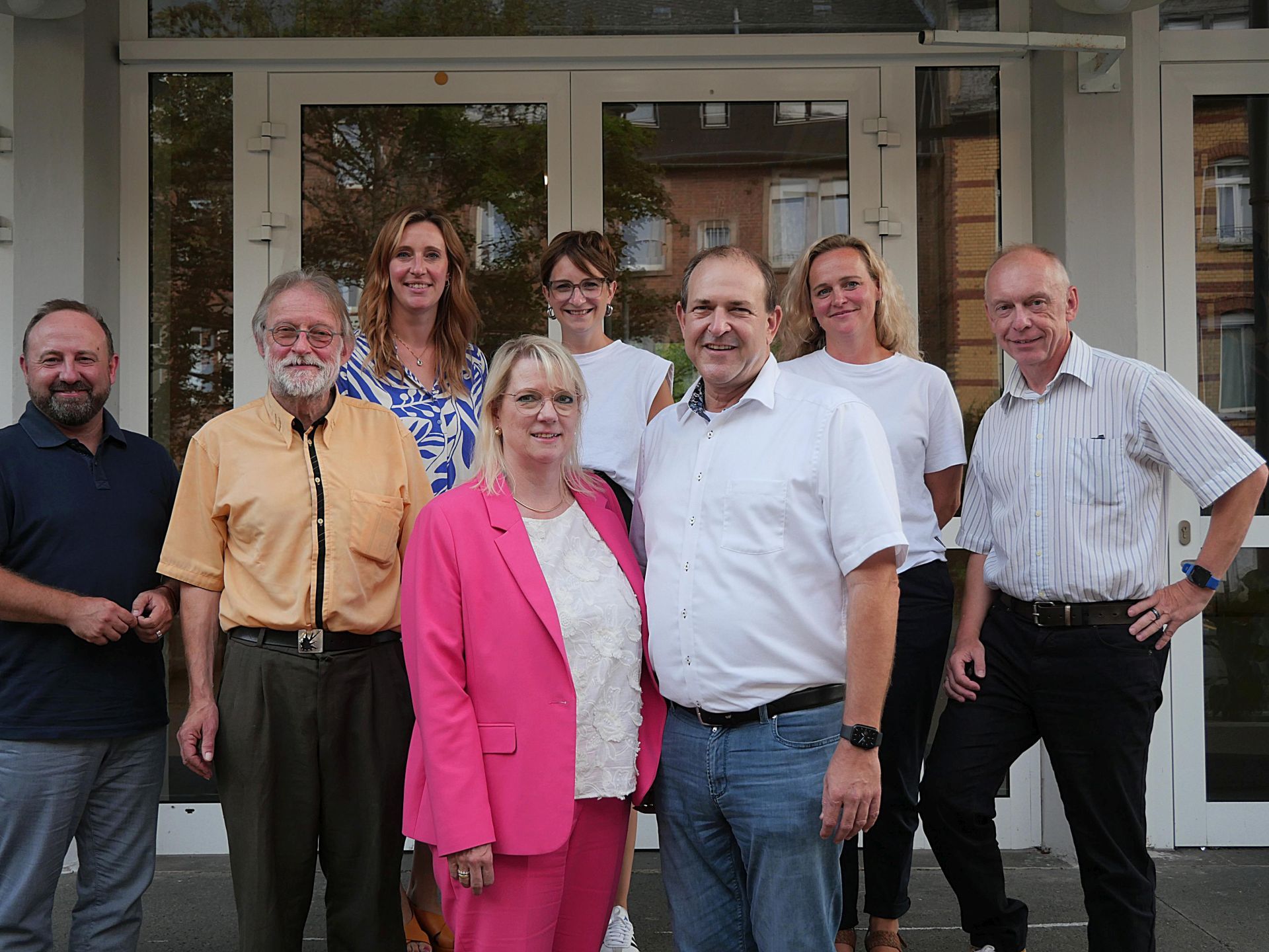 Le conseil d'administration de Stadtmarketing Idar-Oberstein e.V. a été réélu. Les membres du conseil d'administration et les acteurs du management de centre-ville de gauche à droite : Rouven Voigt, Dietmar Schuch, Caroline Pehlke, Anja-Ulrike Becker, Samira Fuchs, le maire Frank Frühauf, Sarah Wagner, Leonhard Stibitz.