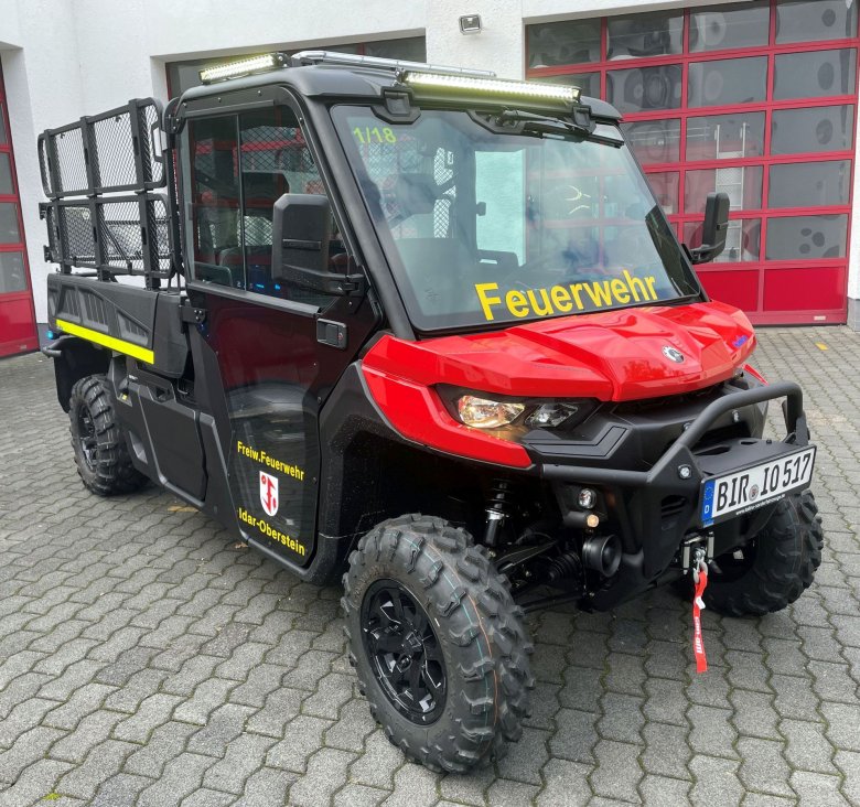 Le nouveau véhicule des pompiers est un UTV-2 destiné aux interventions en terrain difficile. Le nouveau véhicule des pompiers est un UTV-2 destiné aux interventions en terrain difficile.