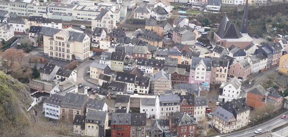 Das Foto zeigt das Stadtquartier Wasenstraße von oben, der Blick ist von der Burg Bosselstein aufgenommen. 